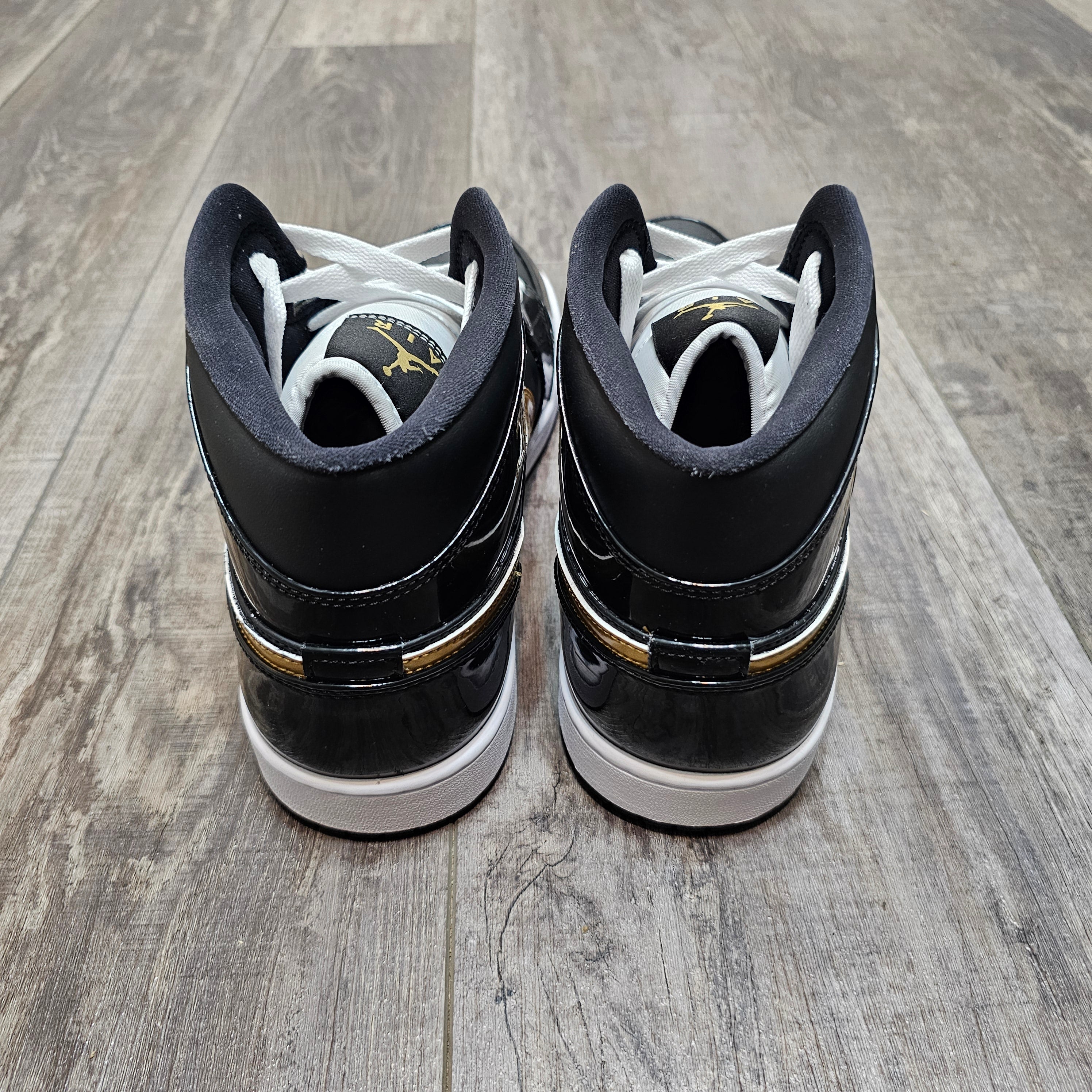 Two tone Black and Gold Jordan 1 SE - Custom Colorway